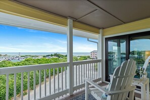Property grounds - Pebble Beach C-308 | Oceanview 3BR Condo w/ Pools & Tennis (Emerald Isle)