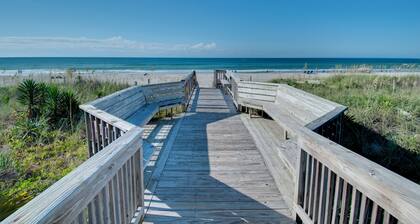 Queens Court 1102 | Oceanfront 1BR Condo w/ Pool, Balcony & Beach Access