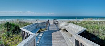 Queens Court 1102 | Oceanfront 1BR Condo w/ Pool, Balcony & Beach Access