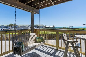 Terrace/patio - Queens Court 1102 | Oceanfront 1BR Condo w/ Pool, Balcony & Beach Access (Emerald Isle)