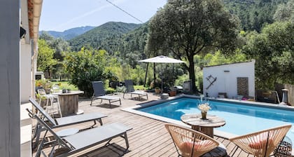 Bed and Breakfast 'Santa Maria' with Mountain View, Wi-Fi and Air Conditioning