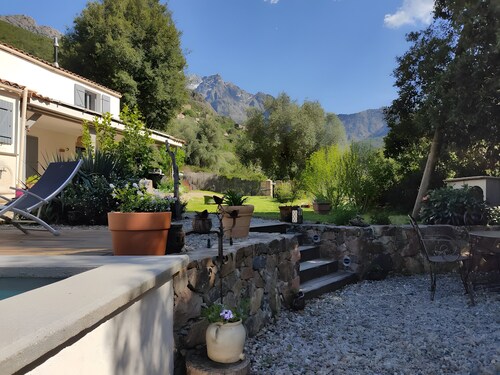 Chambre d’hôtes « Santa Maria » avec vue montagne, Wi-Fi et climatisation