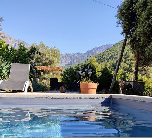 Bed and Breakfast 'Santa Maria' with Mountain View, Wi-Fi and Air Conditioning