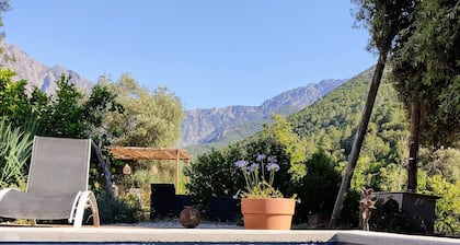 Bed and Breakfast 'Santa Maria' with Mountain View, Wi-Fi and Air Conditioning