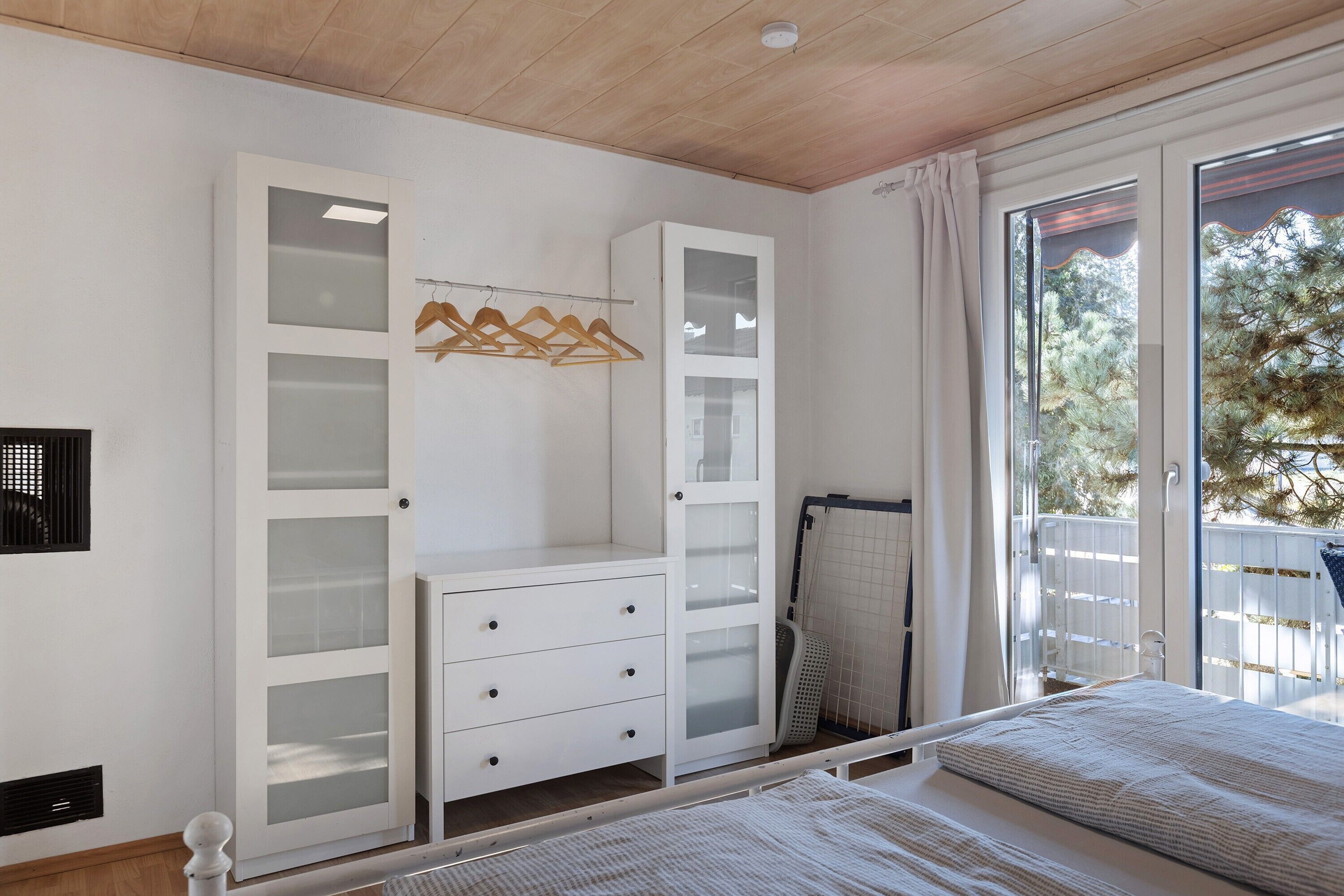 2 chambres, fer et planche à repasser, Wi-Fi, draps fournis