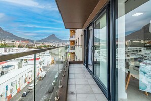 Property grounds - Splendid Views in Cape Town (Cape Town)
