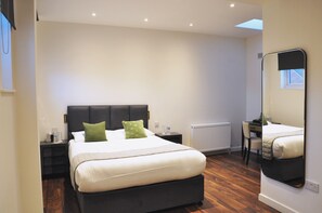 Deluxe Double Room - Nap Barnet Hotel (Barnet)