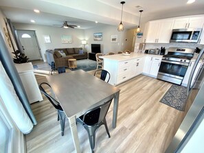 Interior - Lighthouse Retreat & A.C.+ Covered Porch+ Family (Brigantine)