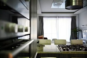 Private kitchen - Luzzu - Family Friendly Maisonette (Munxar)