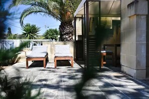 Terrace/patio - Luzzu - Family Friendly Maisonette (Munxar)