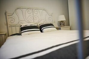 Room - Luzzu - Family Friendly Maisonette (Munxar)