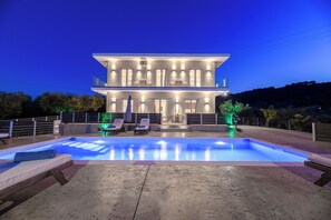 Front of property - Athenia Apartments (Zakynthos)