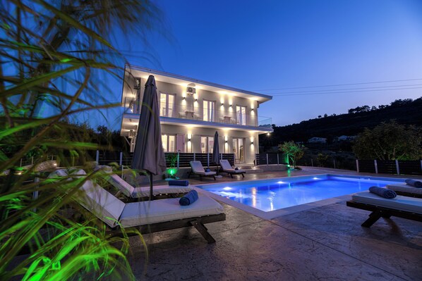 Front of property - Athenia Apartments (Zakynthos)
