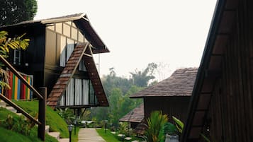 Wood Cottage Valley View Room AC with Balcony