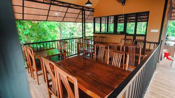 Cottage, Valley View | Outdoor dining