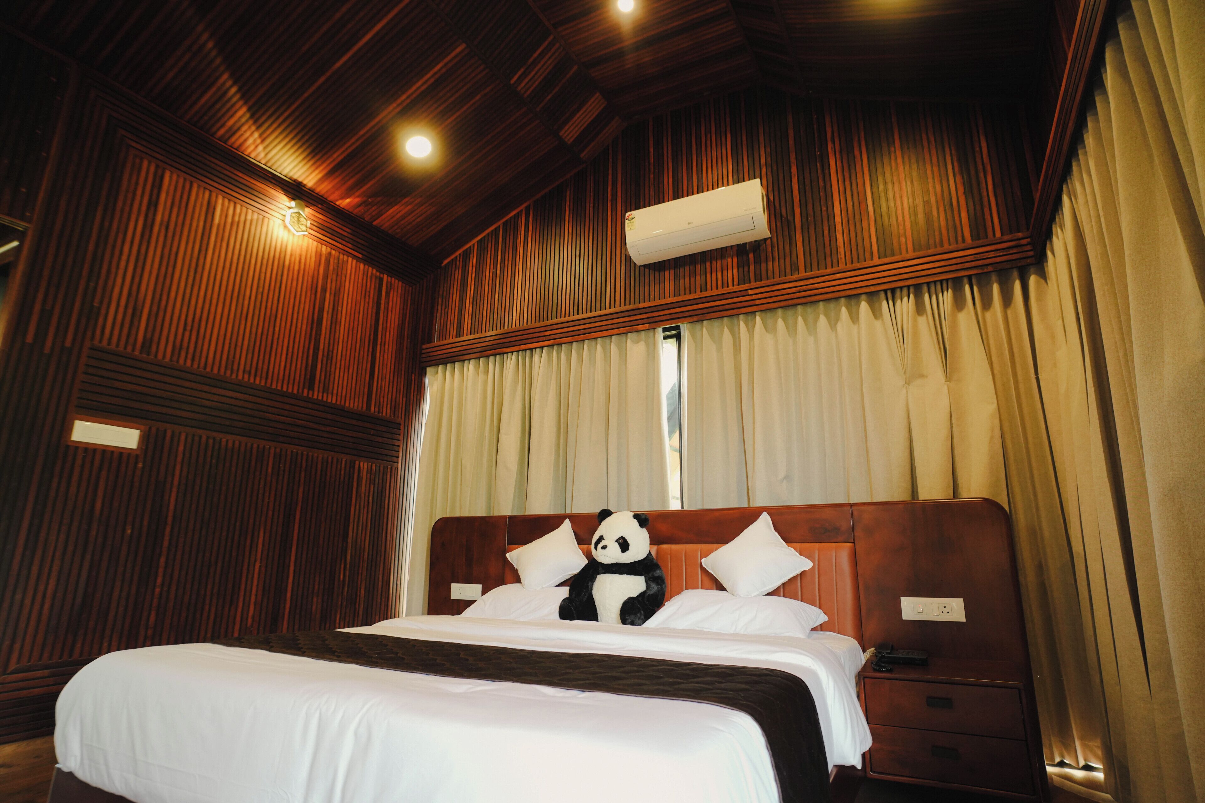 Wood Cottage Valley View Room AC with Balcony | Free WiFi, bed sheets