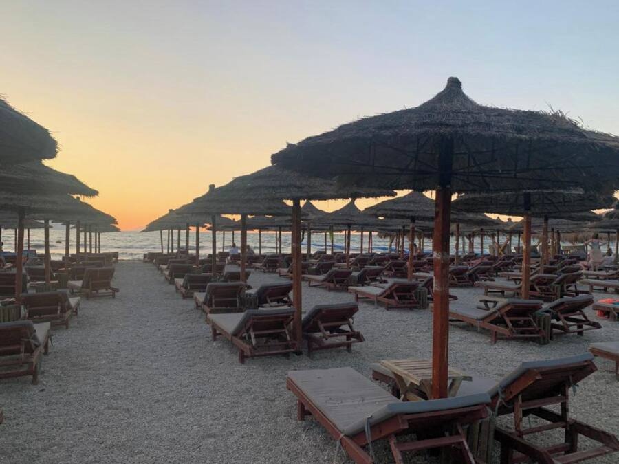 Plage privée, sable blanc