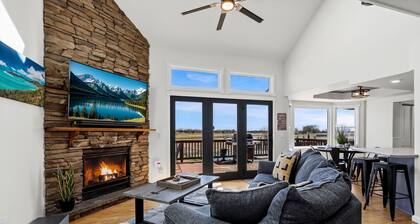 The Lake House on Boyd | Private Boat Ramp & Dock