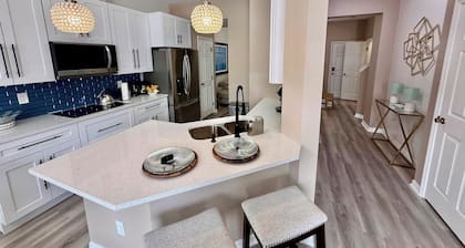 Grand Luxury Lakes 3BR Townhouse near Disney