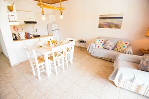 บริเวณนั่งเล่น