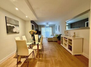 Interior - Front line beach - sea view - terrace (Fuengirola)