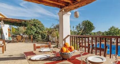 Villa Miquela Charming house with ocean view