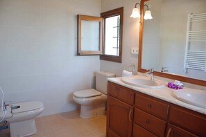 Towels - Villa Miquela Charming house with ocean view (IB)