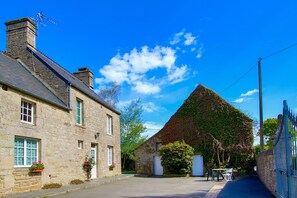 Exterior - La Pistollerie Cottage 9km from the Sea (Bricquebosq)