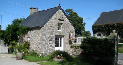 Bed and Breakfast 'Chambre Lit Double' with Shared Garden and Wi-Fi