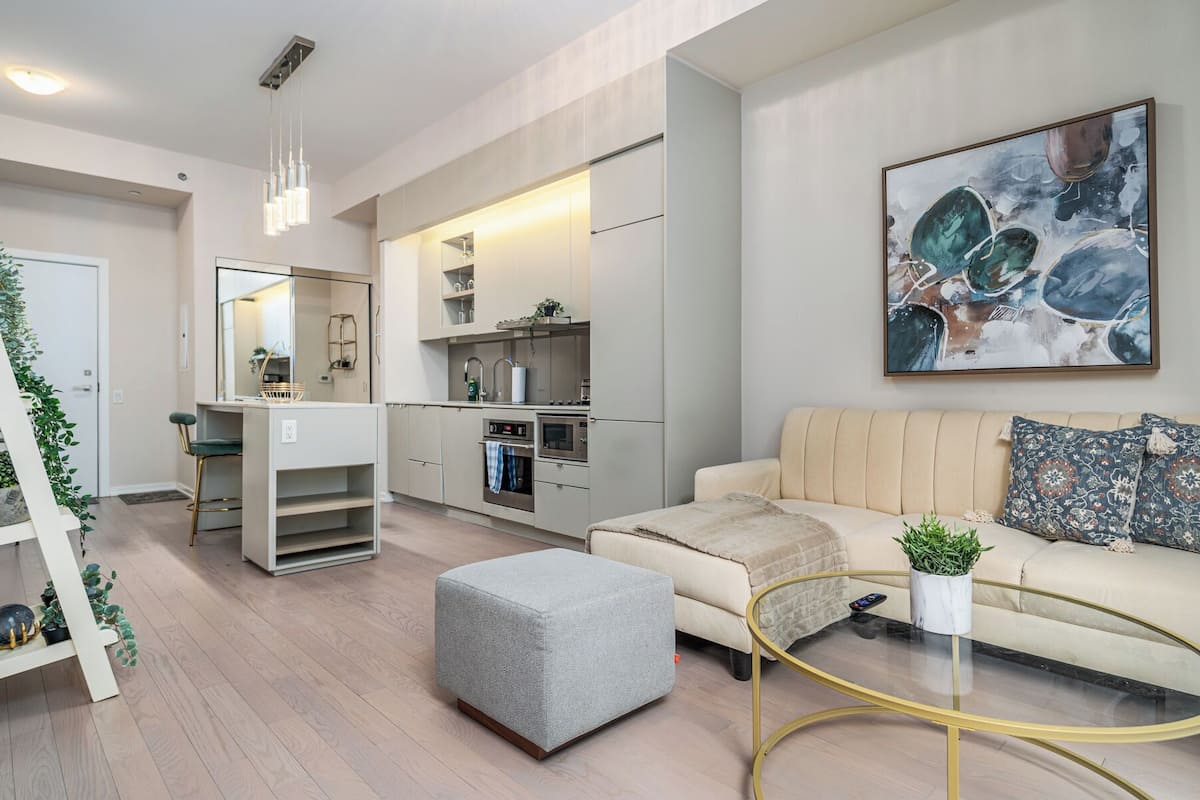 Elite Suite, City View | Living area