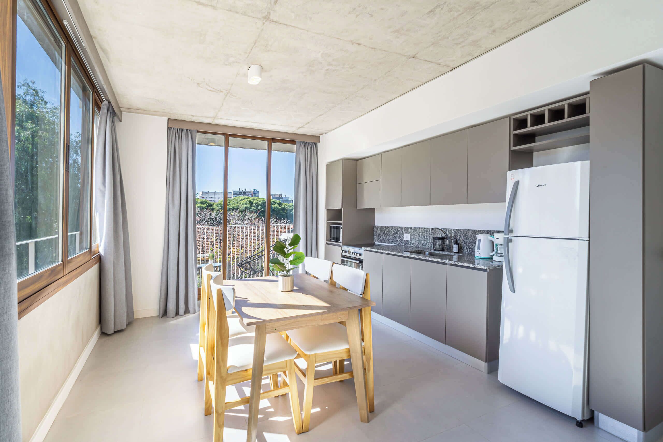 Fridge, microwave, oven, coffee/tea maker