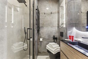 Towels - Stylish 3BR Apartment in Madrid (Madrid)