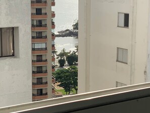Interior - Apartment with sea view on Asturias Beach, just 50 meters from the beach. (Guarujá)