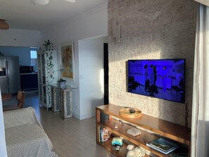 Interior - Apartment with sea view on Asturias Beach, just 50 meters from the beach. (Guarujá)