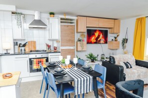 Interior - Stylish 2BR Apartment on Brick Lane – Near Shoreditch (London)