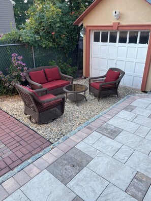 Terrace/patio - 
Welcome to a comfortable, fully furnished 2-bedroom home located mins from  NYC (Bergenfield)