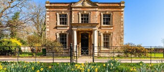 Georgian Gate House - Three Bedroom Villa, Sleeps 5