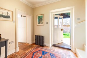 Interior - The Walled Garden - Three Bedroom Villa, Sleeps 6 (Wolterton)