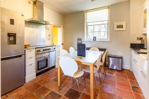Dishwasher, highchair