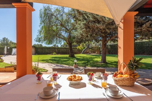 New! Villa Lucia - Five Bedroom Villa, Sleeps 8