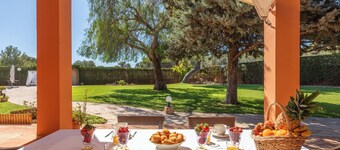 New! Villa Lucia - Five Bedroom Villa, Sleeps 8