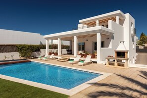 Pool - New! Villa Lina - Four Bedroom Villa, Sleeps 8 (Ibiza)