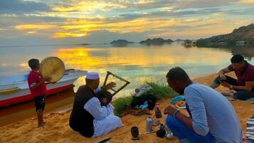 Chambre Simple, patio, vue jardin | Plage