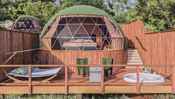 Luxe Dome | Exterior