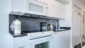 Suite – business, balkong, byutsikt | Eget kjøkken