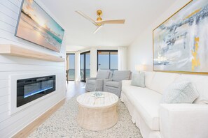 TV - Phoenix X 602 Gulf-Front Condo Sleeps 6 King Bed + Bunks (Orange Beach)