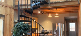 Cozy 4-bedroom cabin in the Appalachian mountains of peaceful Tuckasegee, NC