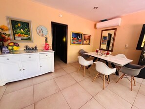 Dining - Dream vacation home in the tropical jungle with pool, 4 rooms & private beach access (Teotepeque)