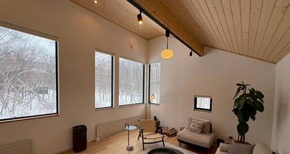 COCO VILLA Niseko with Mt. Yotei View and Private Sauna