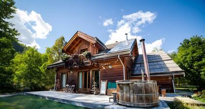 “Chalet de l'Onde” – Nature Retreat for 12, Family & Sports Base in Vallouise-Pelvoux